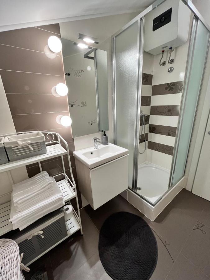 Sky - Beautiful Rooftop Apartment With Shared Pool Сплит Екстериор снимка