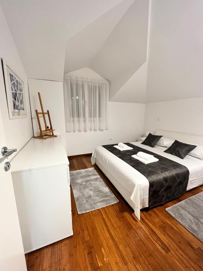 Sky - Beautiful Rooftop Apartment With Shared Pool Сплит Екстериор снимка